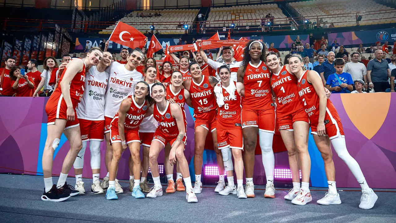 Milli Kadın Basketbol Takımı, Avrupa Şampiyonası'nda çeyrek finalde!
