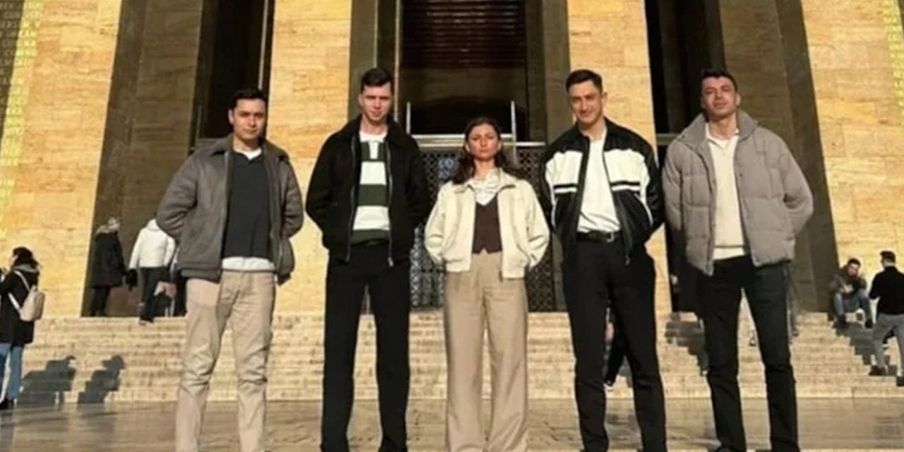 Teğmenlerle fotoğraf çektiren Harbiyelilerle ilgili karar