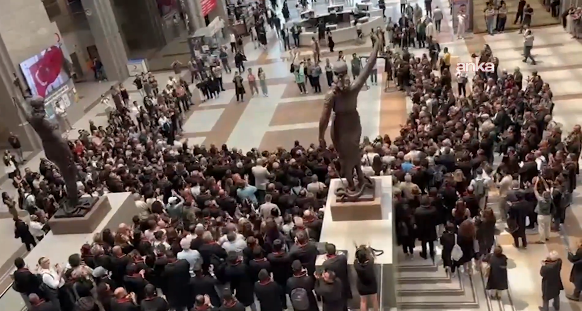 Avukatlardan Çağlayan'da Mehmet Pehlivan protestosu