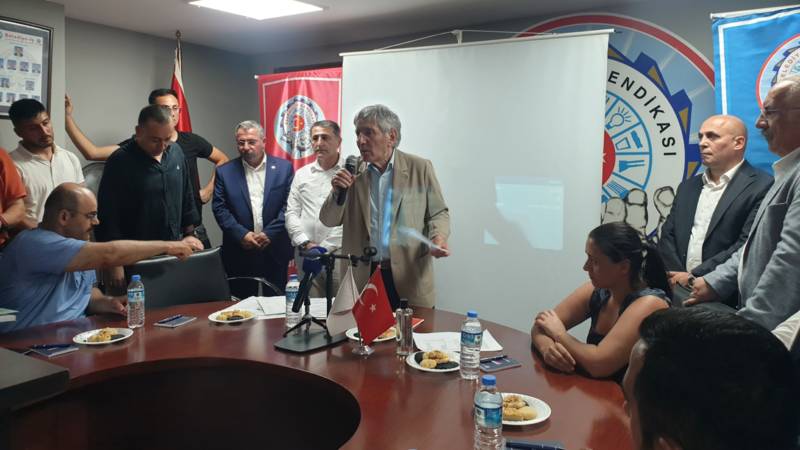 İzmir’de işten çıkarma: Belediye-İş 1 Temmuz’da eylem kararı aldı