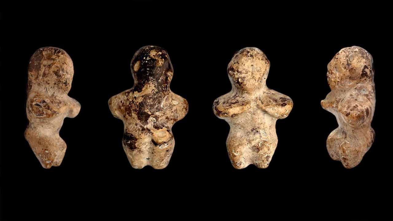 Polonyalı çiftçinin tarlasında bulduğu 6.000 yıllık Venüs heykelciği arkeologları heyecanlandırdı