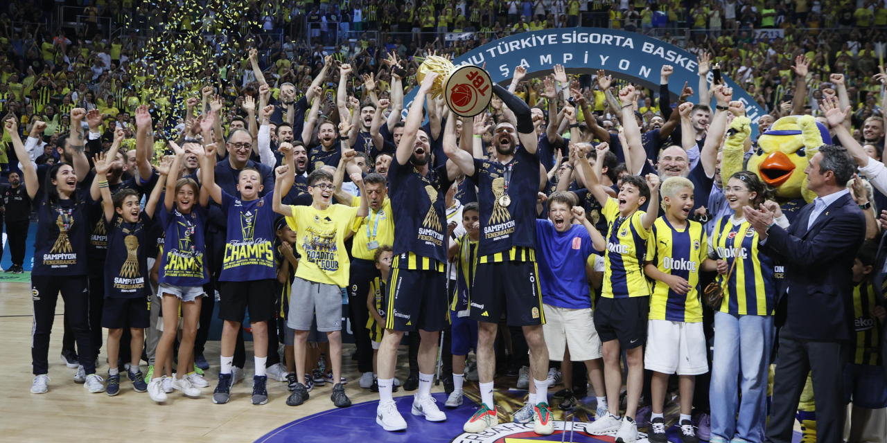 Fenerbahçe Beko, Basketbol Süper Ligi'nde şampiyonluğa ulaştı!