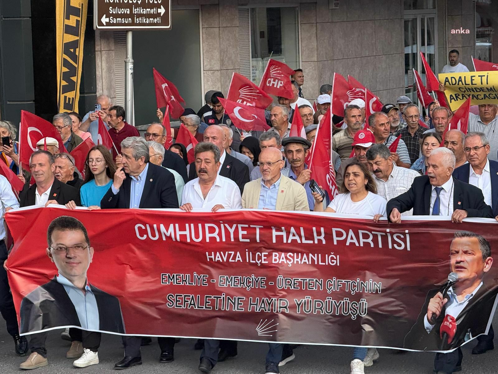 "Sefalet" mitingi: Ya adalet ya sefalet!