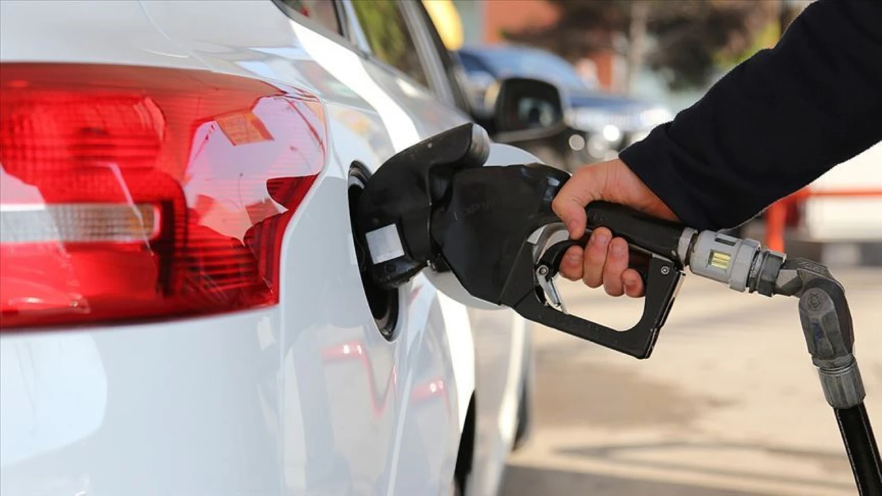 Benzine zam geldi! İşte güncel akaryakıt fiyatları