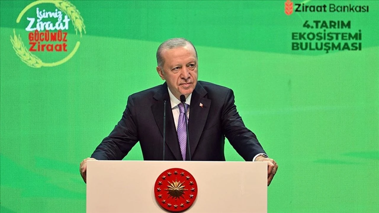 Erdoğan’dan Özgür Özel’e sert sözler: Turplar ortaya çıkıyor, demokrasi dileniyorlar