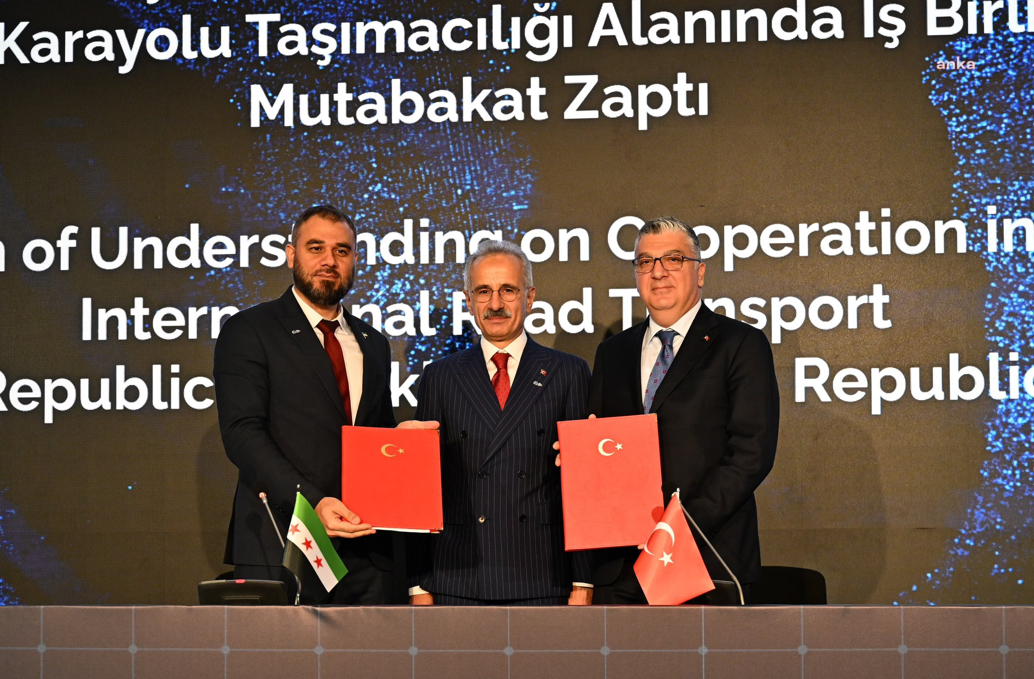 Uraloğlu, Türkiye ile Suriye arasında ''Uluslararası Karayolu Taşımacılığı Mutabakat Zaptı''nın imzalandığını duyurdu