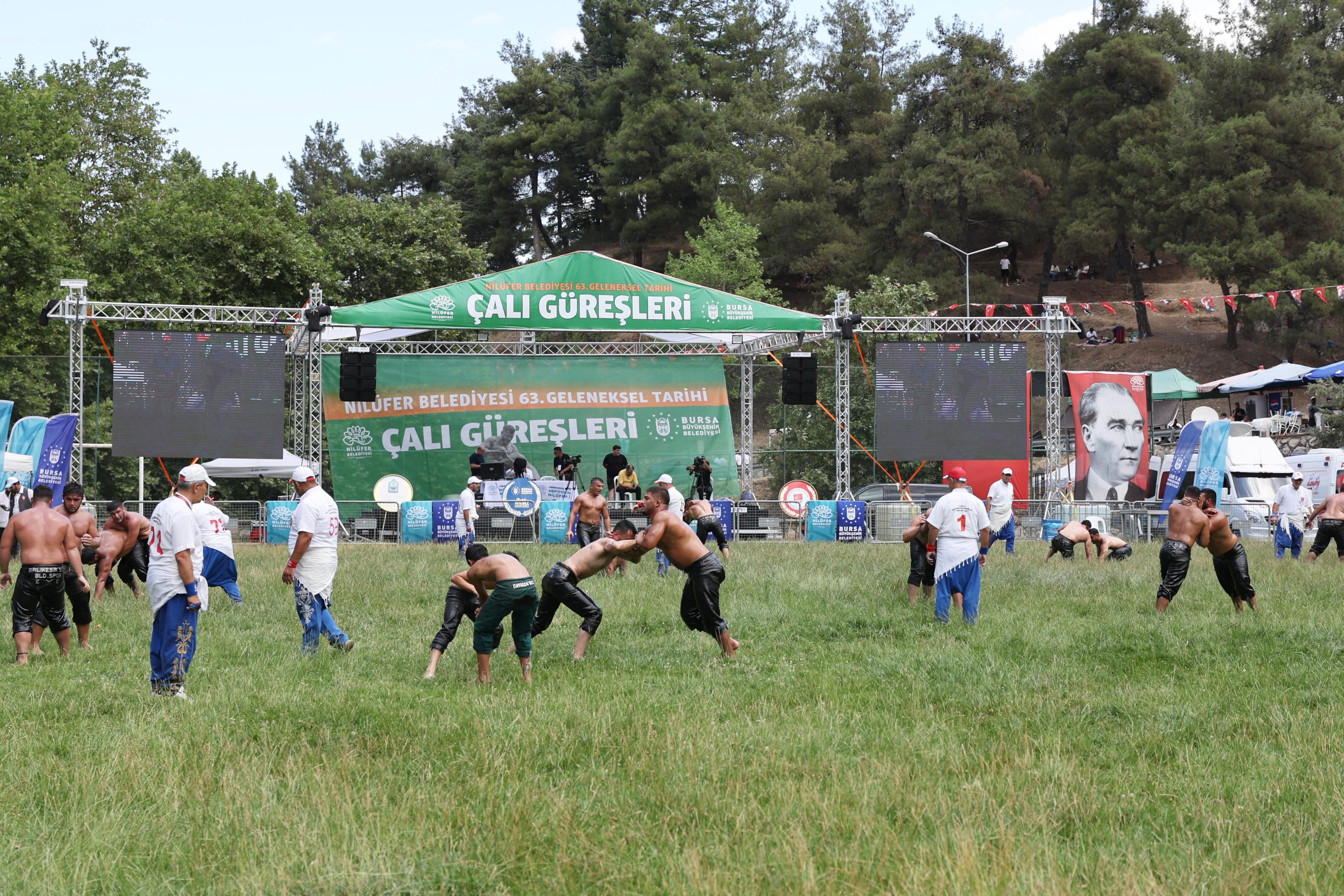 Bursa’da, 63. Tarihi Çalı Yağlı Güreşleri heyecanı yaşandı