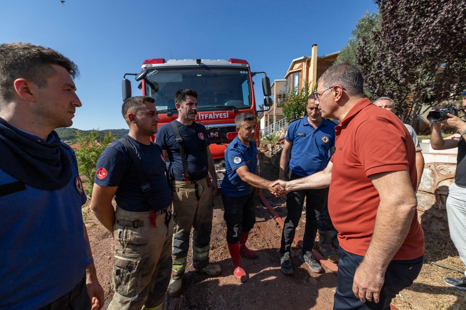 Cemil Tugay yangın bölgesinde incelemede bulundu