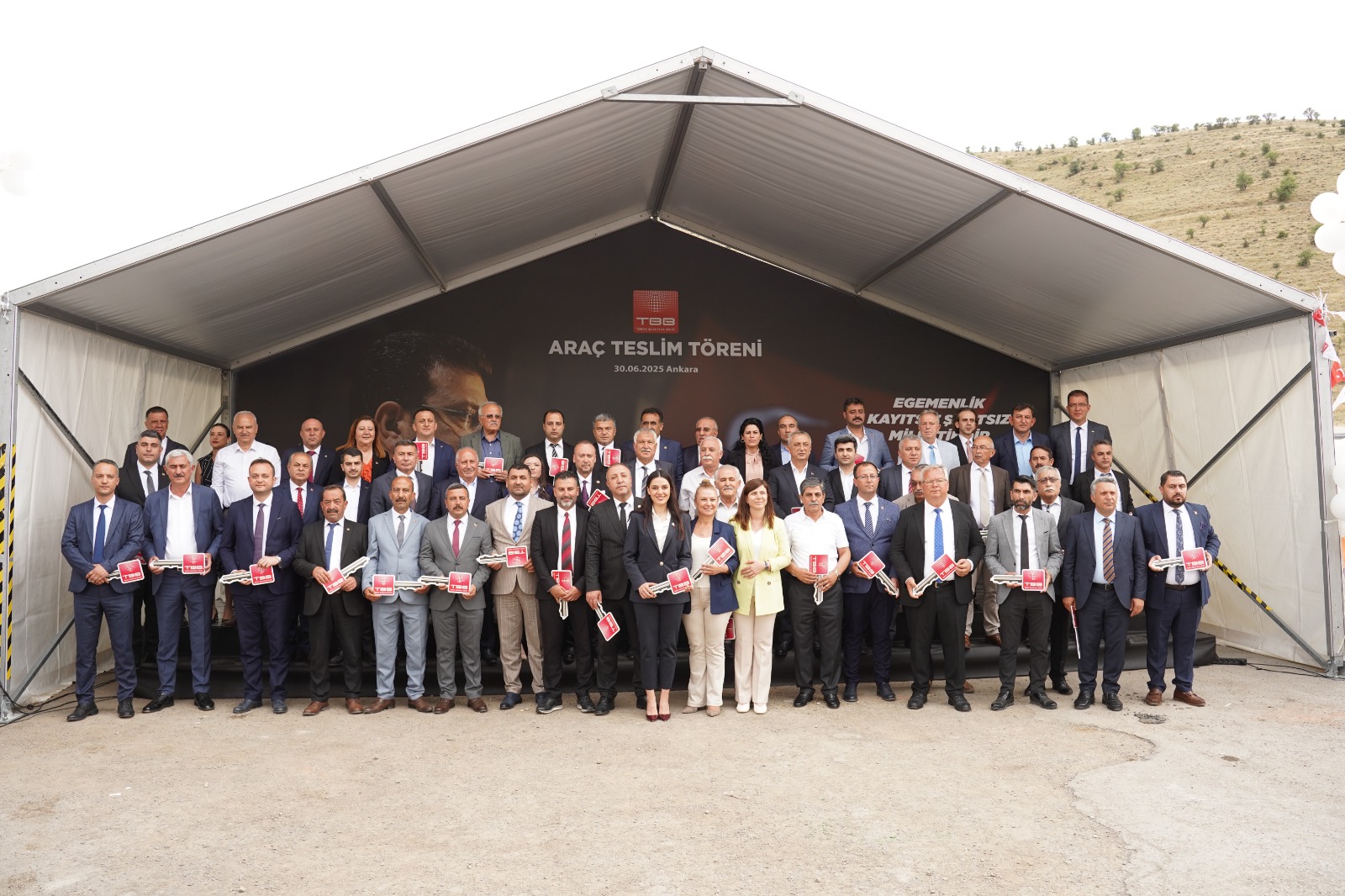 Zeydan Karalar’dan tutuklu başkanlar ve ekonomik baskılara tepki: “Hizmete engel olmayın”