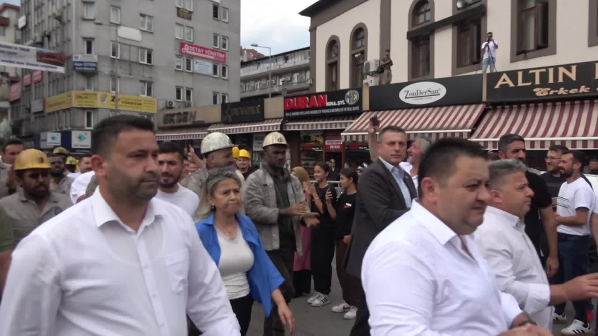 Zonguldak’ta kamu işçileri meydanlara çıktı: "Alın terimizin hakkını istiyoruz"
