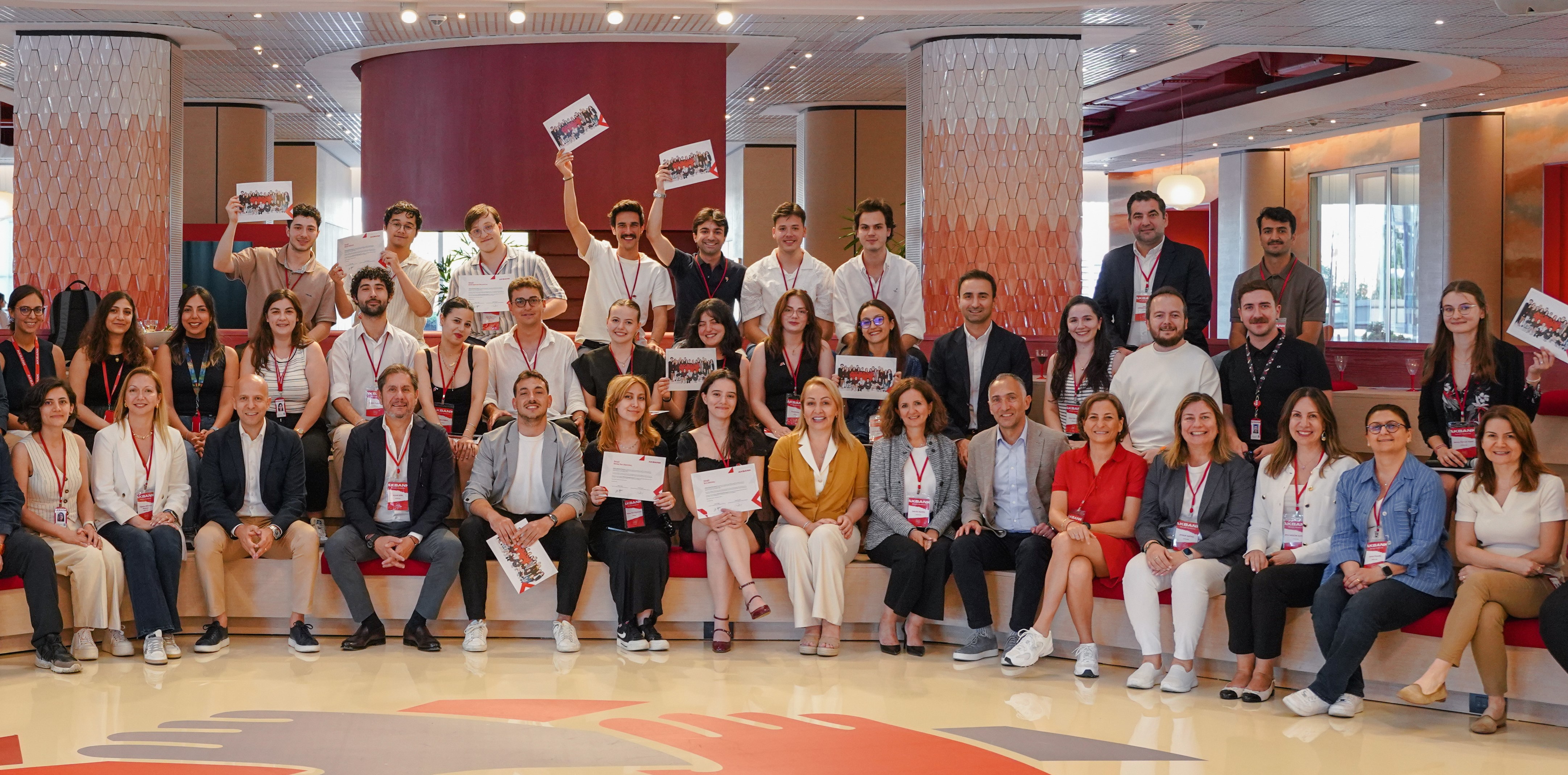 Akbank Gençlik Akademisi Fellowship Programı’nda yeni dönem başlıyor