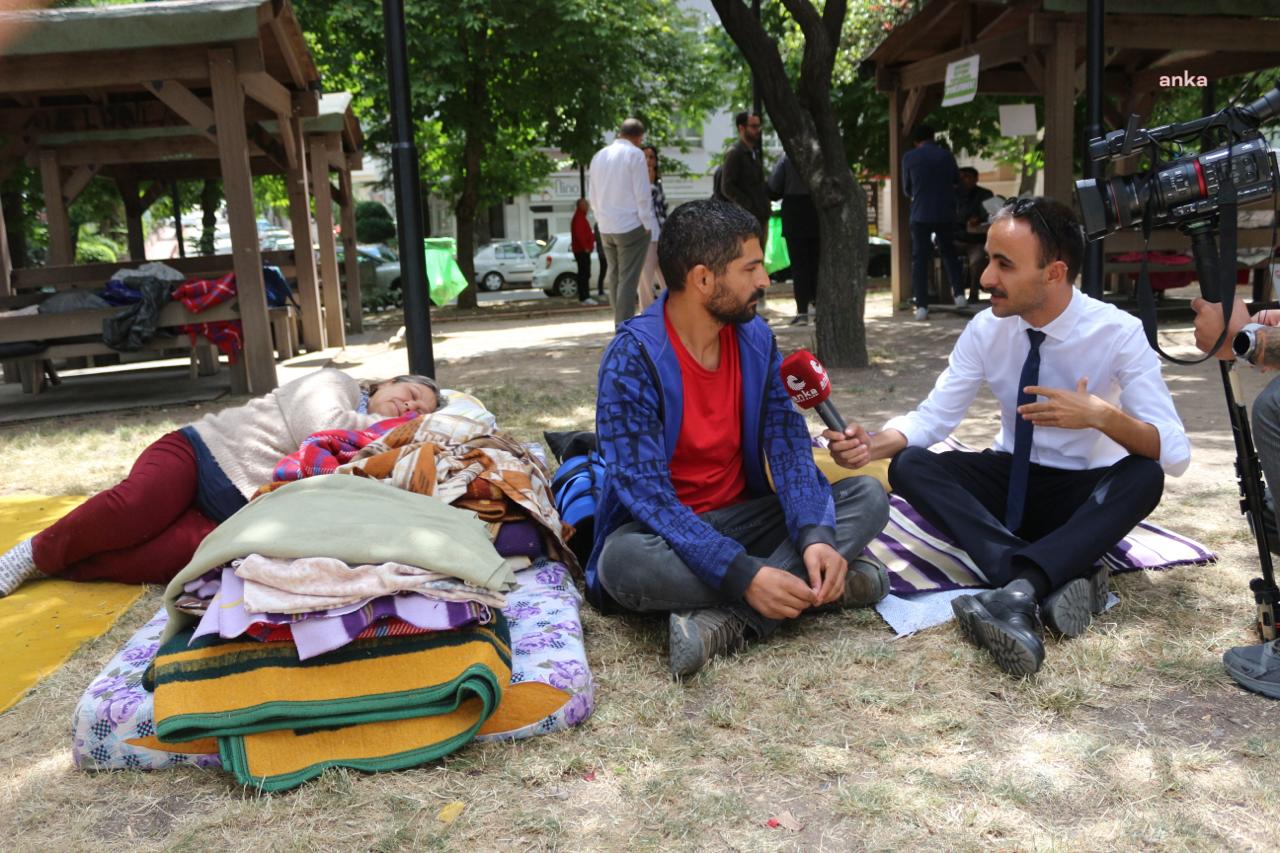 Köylülerden Meclis'in yanı başında zeytin nöbeti: "Zeytin, meyve olmazsa Türkiye olmaz"