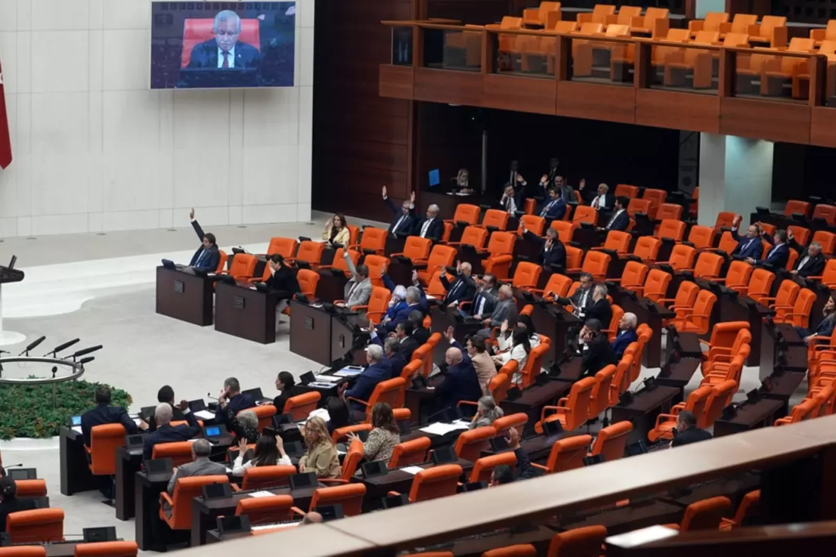 AKP'li vekil seçildiği ili unuttu: Mersin yerine Muğla yazdı!