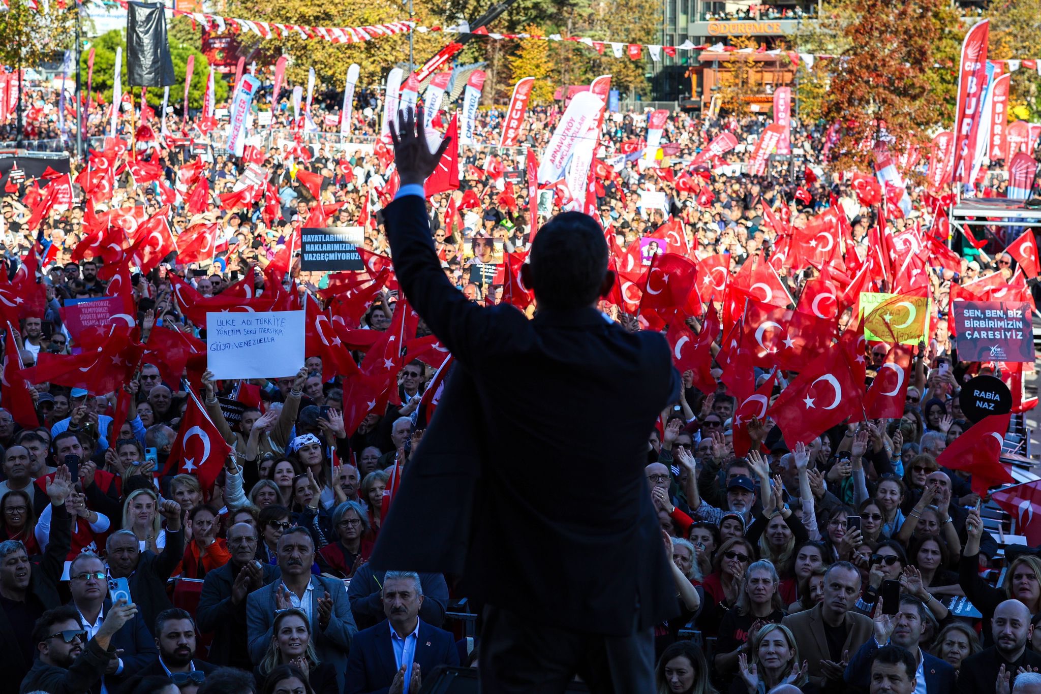 CHP'den operasyonlara miting yanıtı: Millet iradesine sahip çıkıyoruz