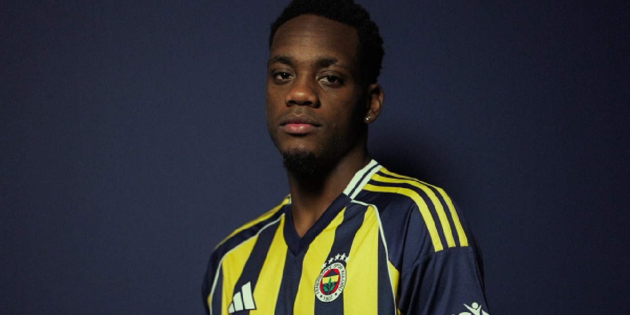 Fenerbahçe ilk transferini resmiyete döktü!