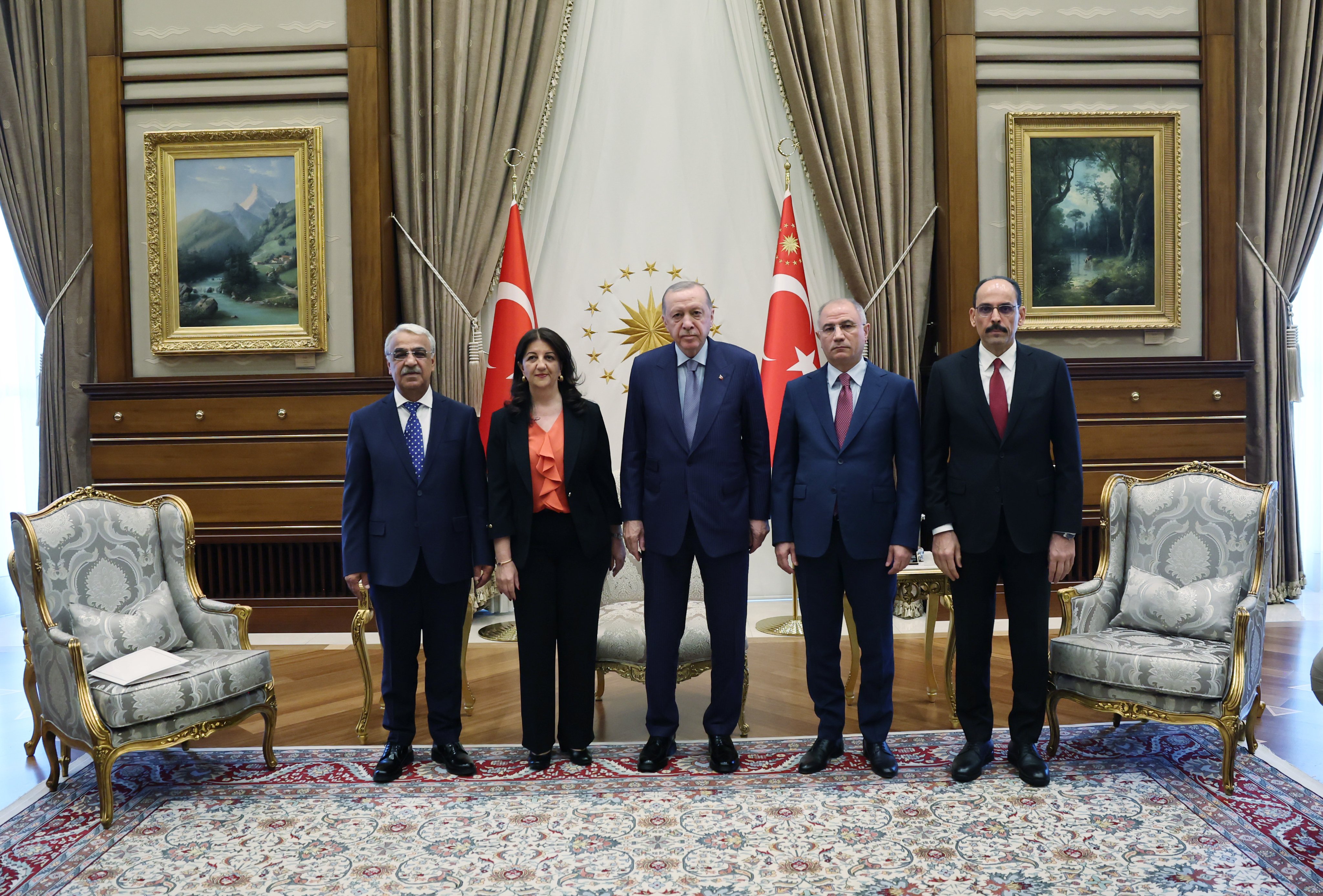 Erdoğan, İmralı Heyeti’yle ikinci kez görüştü: Beştepe'deki zirvede MİT Başkanı da yer aldı