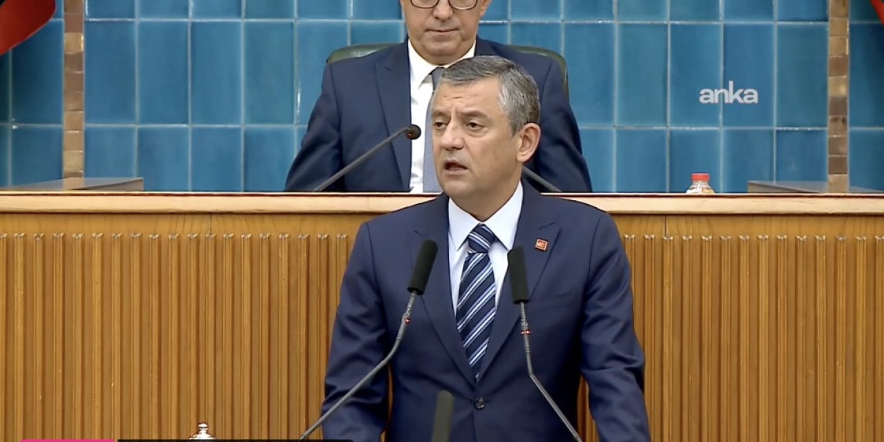 Özgür Özel, partisinin grup toplantısında konuşuyor
