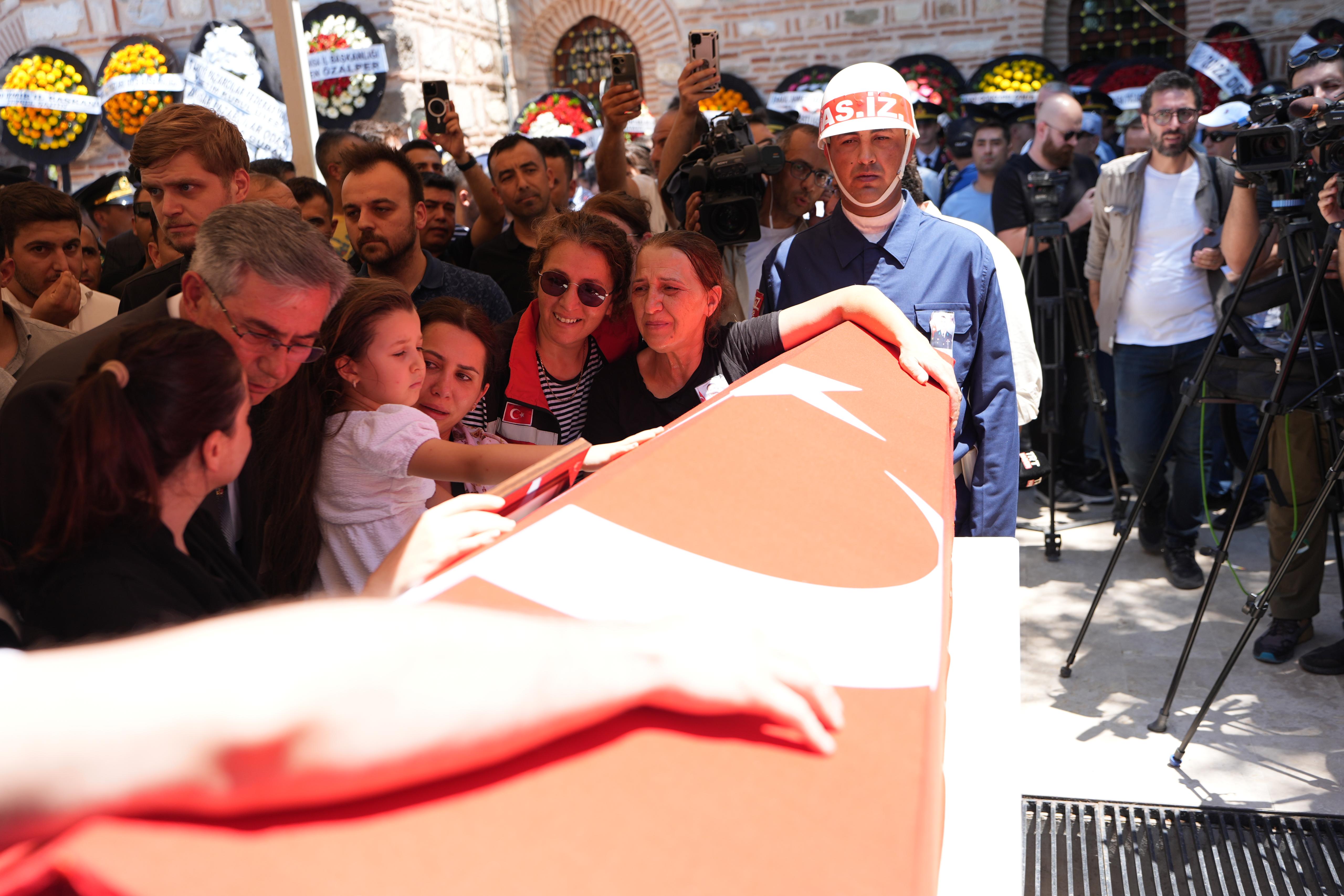 Şehit Astsubay Fikret Mangura, Akhisar’da dualarla uğurlandı