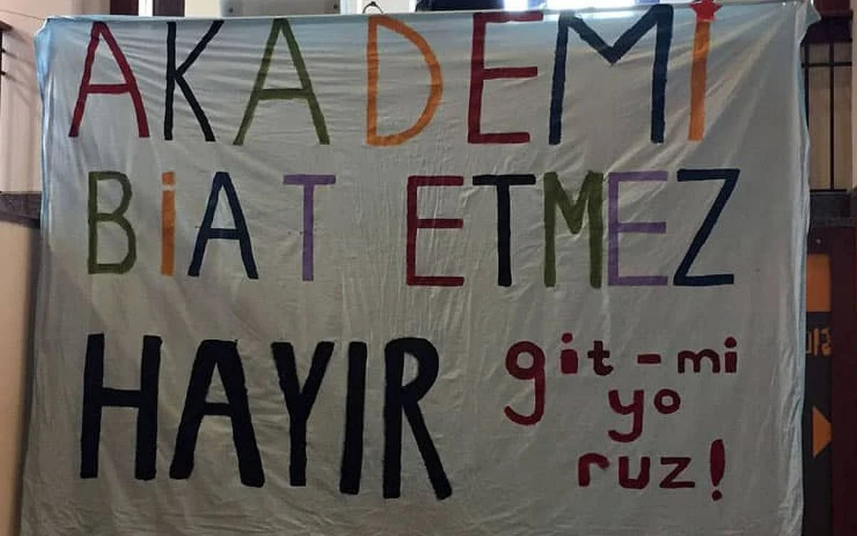 Barış akademisyeni Hafize Öztürk Türkmen'e Danıştay'dan iade kararı