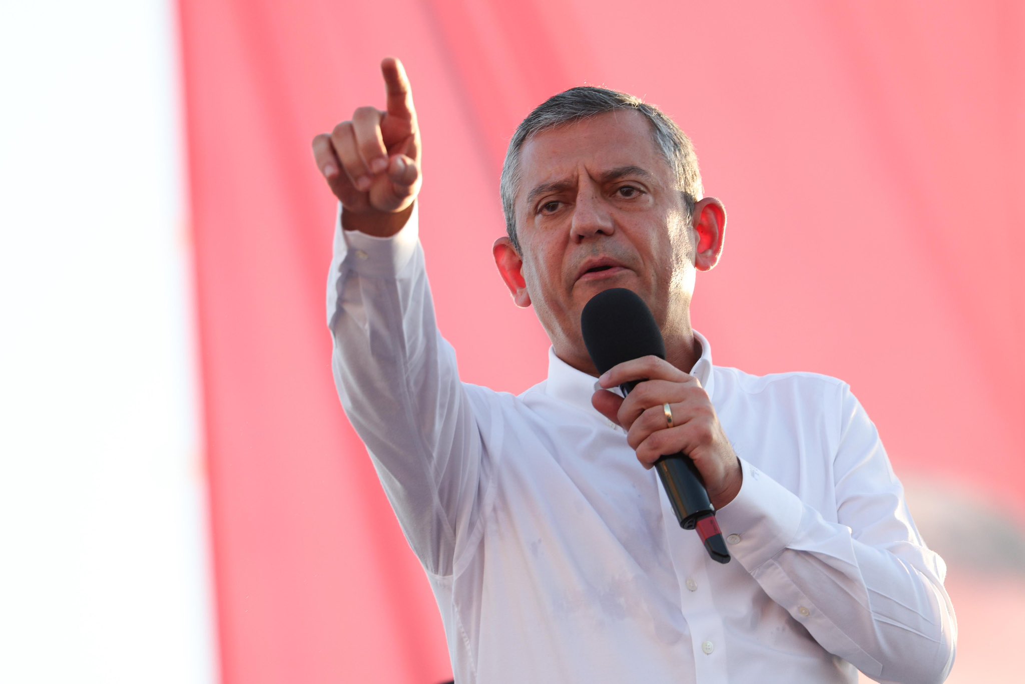 Özgür Özel'den Erdoğan'a: Ümmetçilik üzerinden sana hesap yaptırmayız!