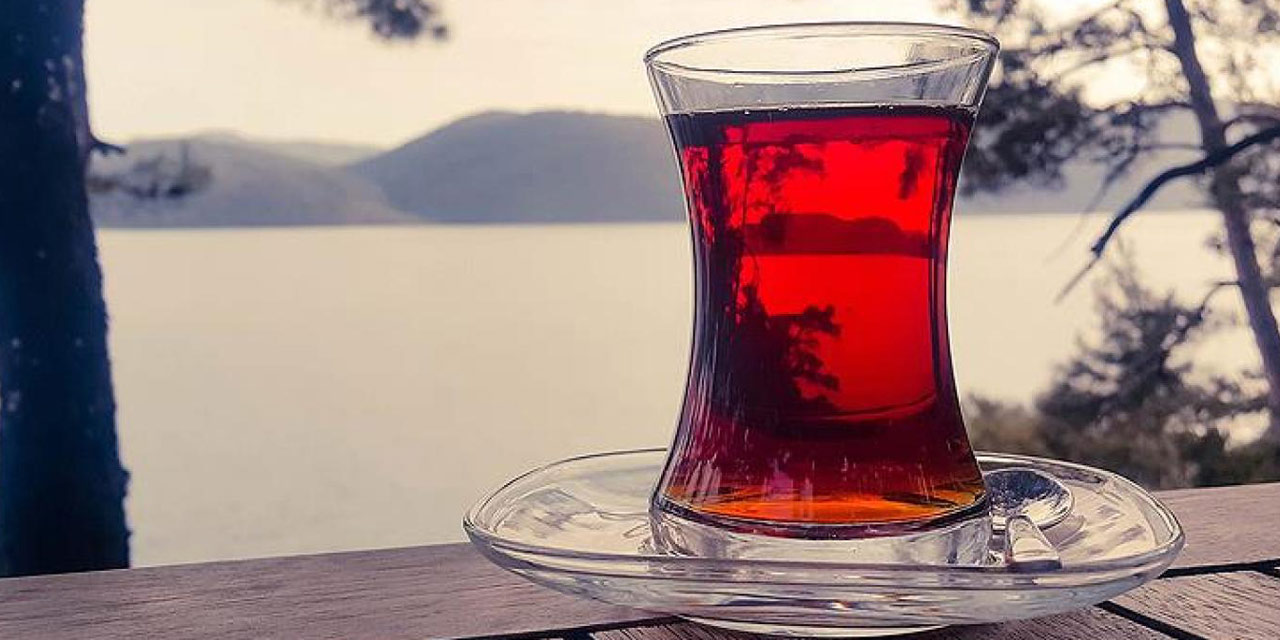 Emeklilere müjde: Burada çay 5 TL