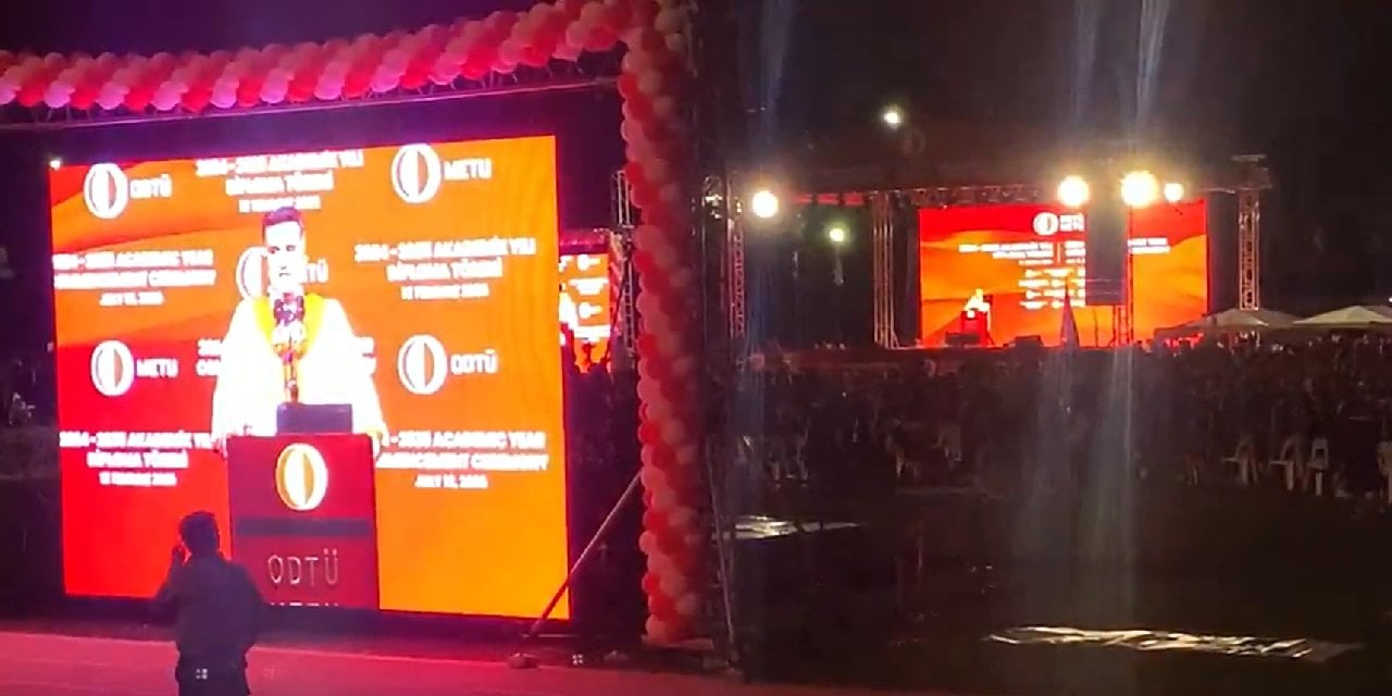 ODTÜ mezuniyet töreninde kayyım rektöre protesto! Konuşması aralıksız ıslıklandı