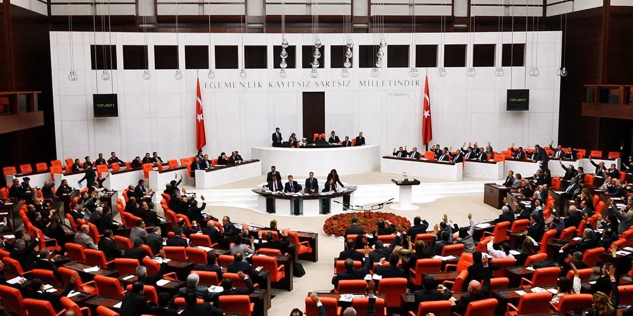 Meclis'te ‘LGS’ gerginliği… Birleşime ara verildi