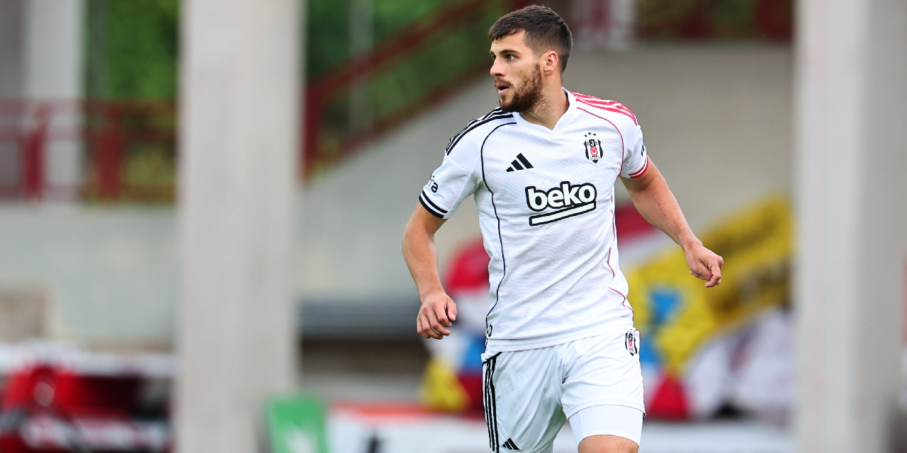 Beşiktaş 5 gollü hazırlık maçında mağlup oldu