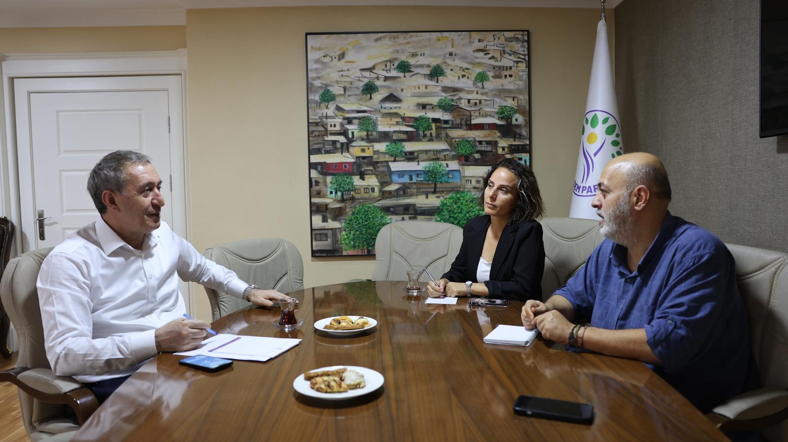 "Anayasa önümüze gelecek. Kürt sorununun çözümü, demokratikleşme yoksa, ekonomide adalet yoksa, kim buna evet der"