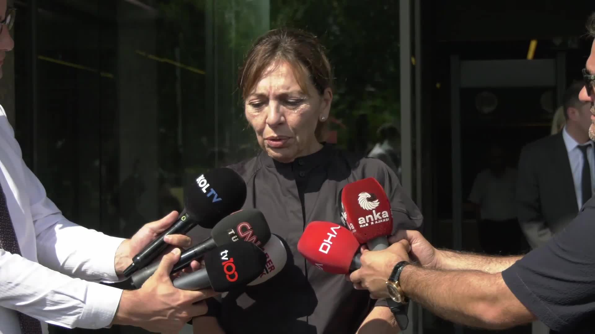 Altan Öymen’in kızı Aslı Öymen: “Bir virüse yenik düştük aslında küçücük bir virüse”