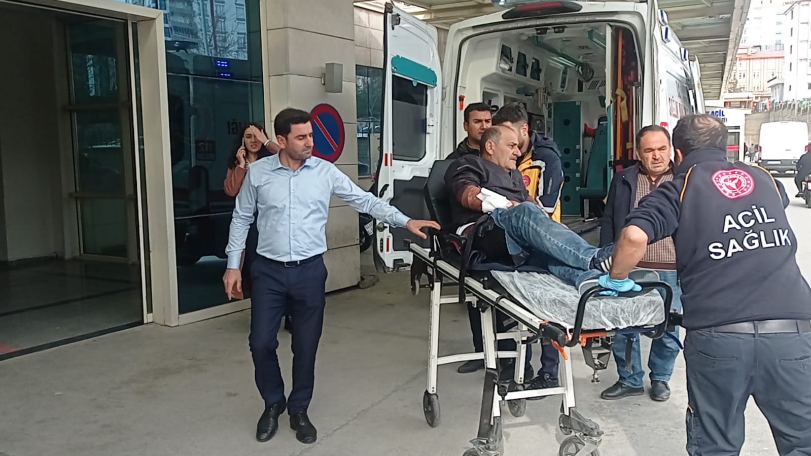 Siirt'te akrabalar arasından muhtar yarışı: 1’i polis, 9 yaralı