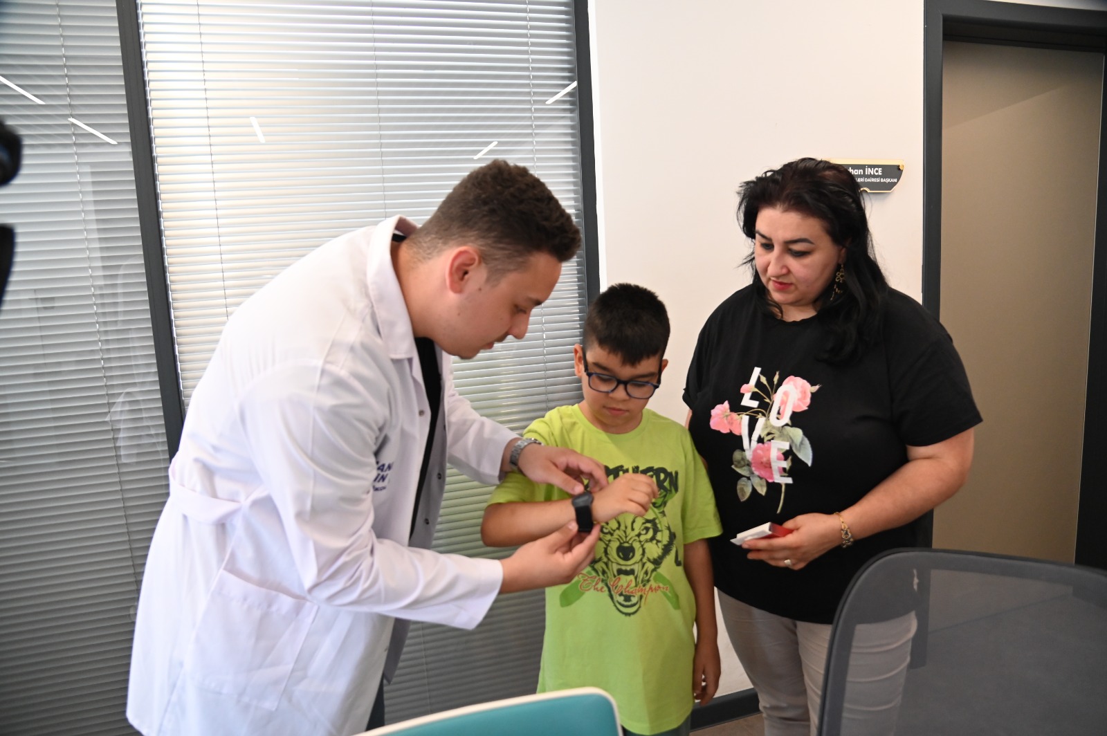 Manisa'da “Ben Buradayım” projesiyle kaybolma riski taşıyan bireyler güvende