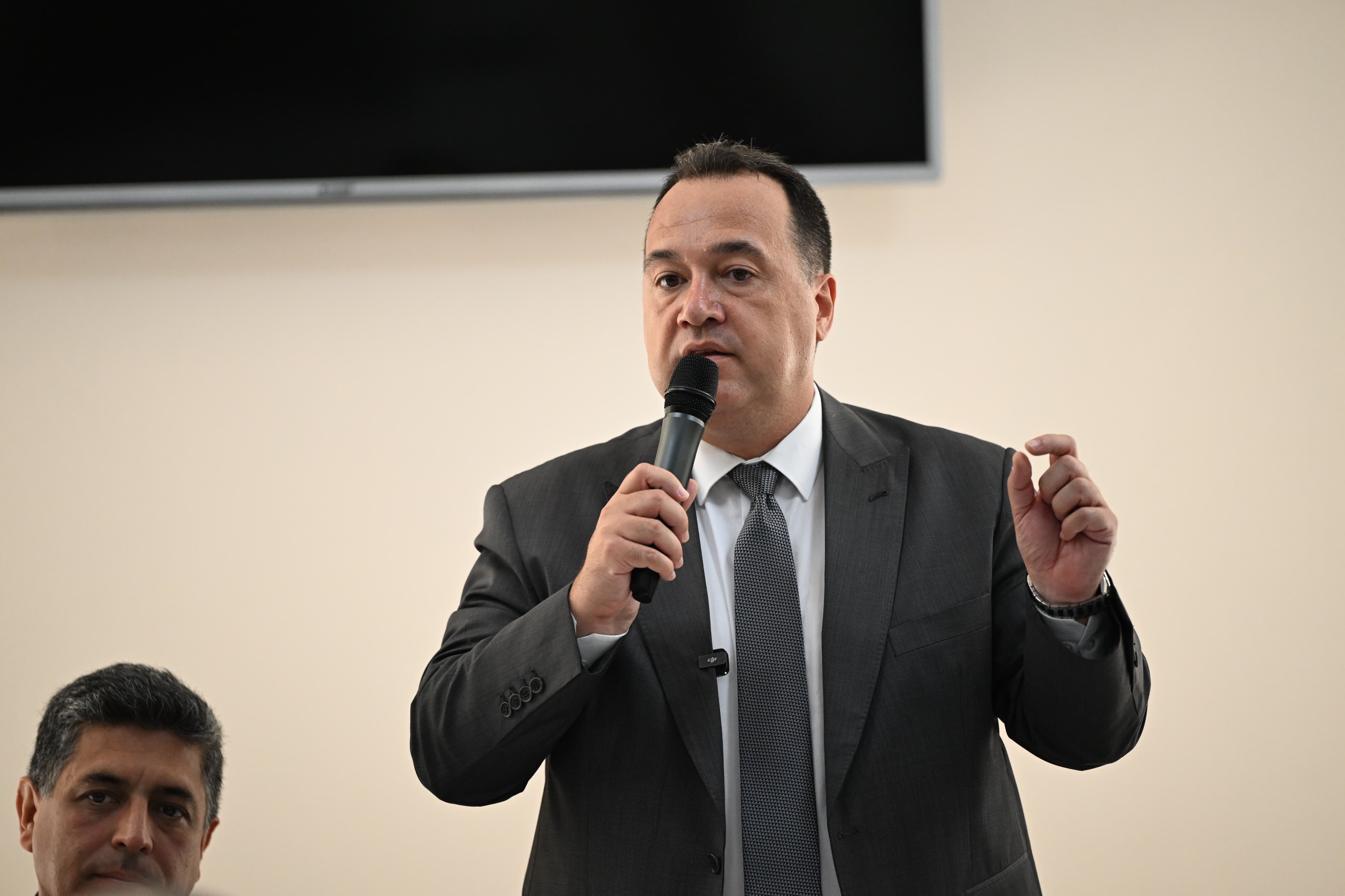 Başkan Dutlulu Turgutlu’da muhtarlarla buluştu: “El ele verelim, Manisa’ya iz bırakalım”