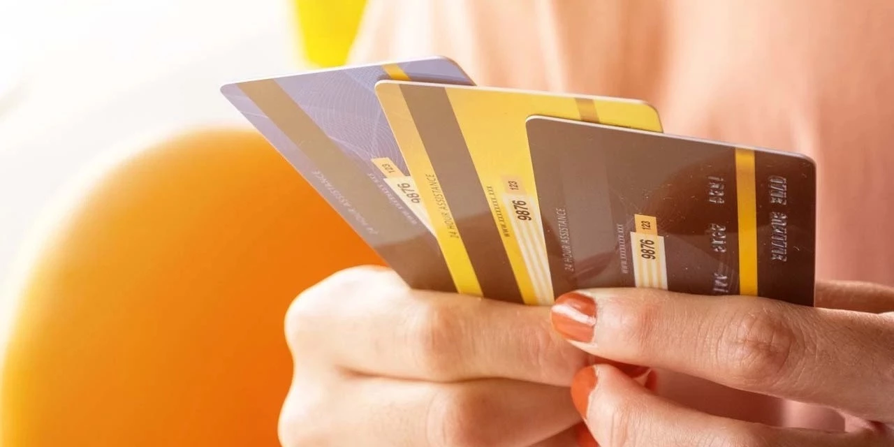 Merkez Bankası kararı Resmi Gazete'de: Kredi kartı faiz oranlarında indirime gidildi