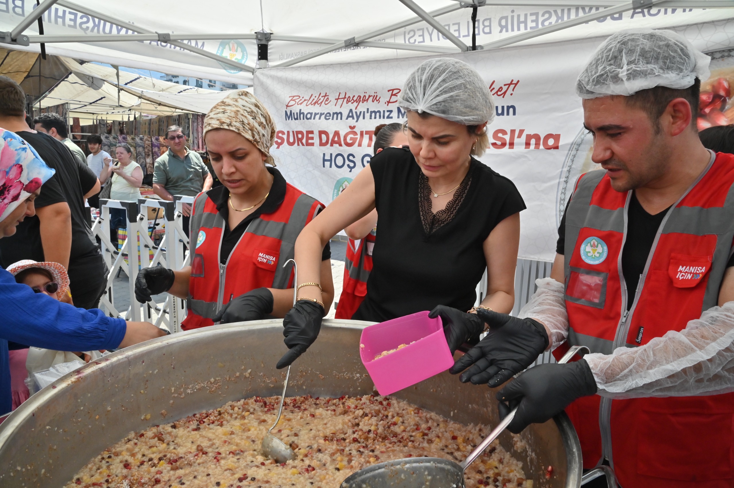 Manisa Büyükşehir’den Çölyak hastalarına özel glütensiz aşure
