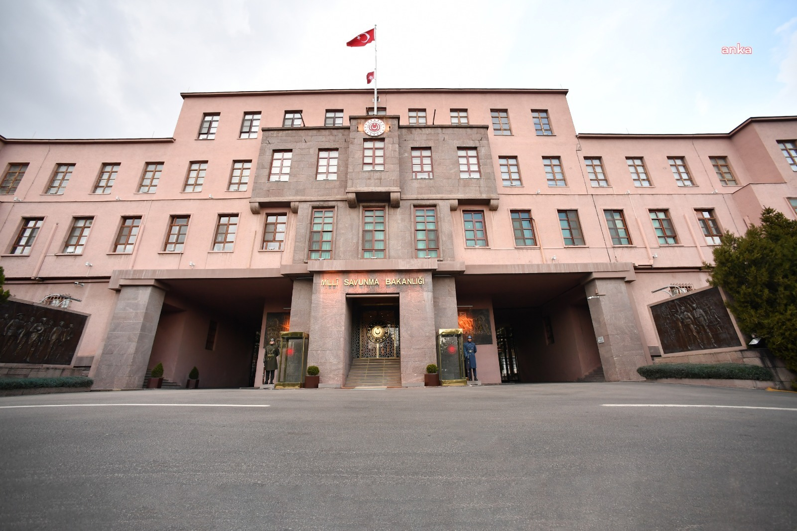 MSB: İskenderun'da iki asker  sıcak ve aşırı sıvı kaybından şehit oldu