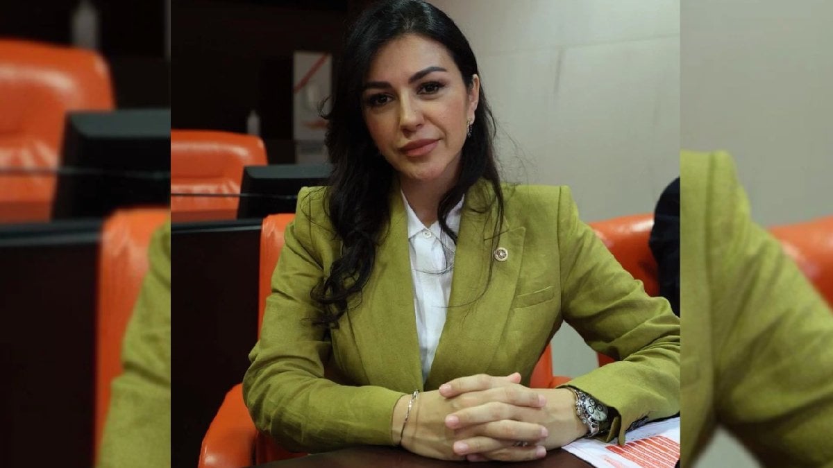 AKP'li vekiller milyonluk saatleriyle gündemde