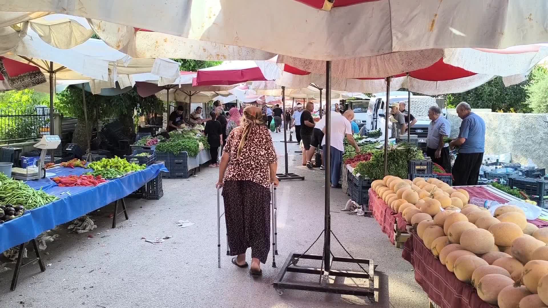 Bakan Şimşek'e Kadirli'den çağrı: ''Enflasyon düştüyse gel sokağa bir gez bakalım''