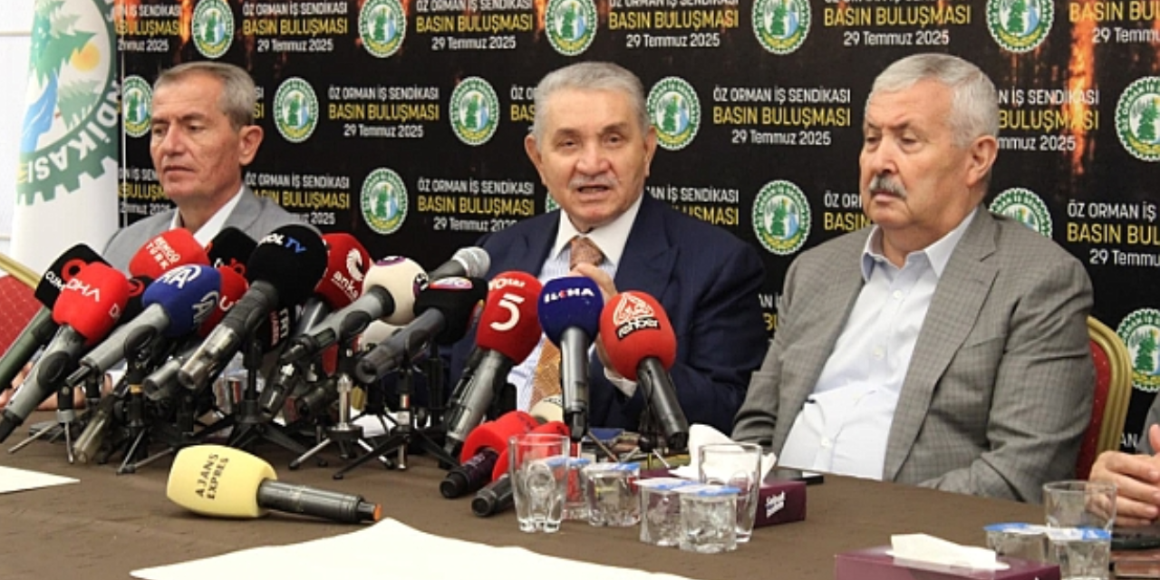 Öz Orman-İş Sendikası'ndan skandal! Gazetecilere kitap içinde 5 bin TL'lik hediye kartı