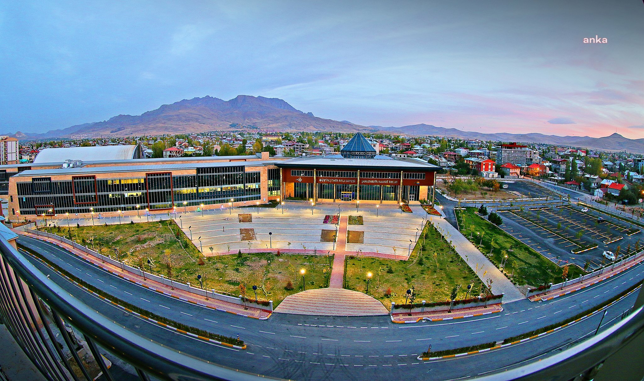 Kayyum tarafından yönetilen Van’da 223 belediye işçisi işten çıkarıldı