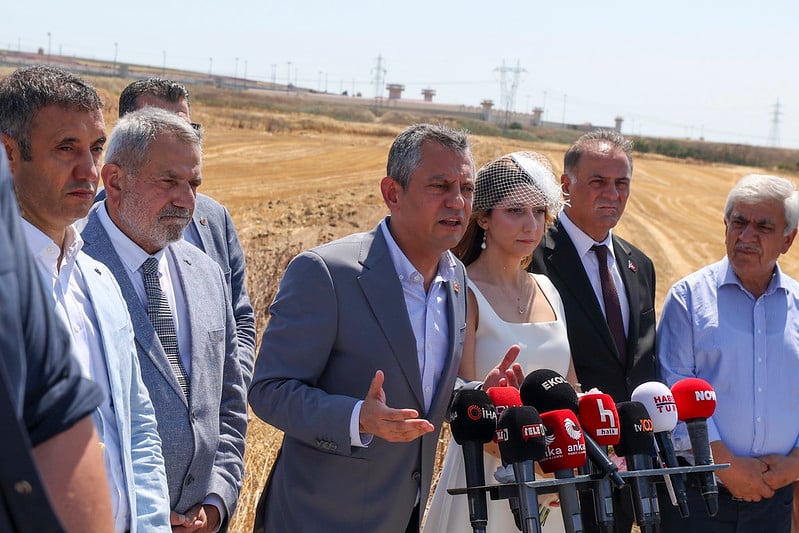 Özel'den Silivri'de açıklama: Komisyona katılma kararı aldık, şartımız kabul edildi
