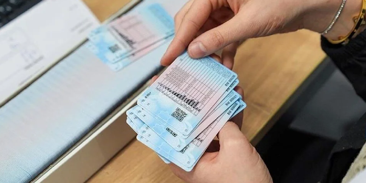 Eski tip ehliyet yenileme süresi 3 ay uzatıldı!