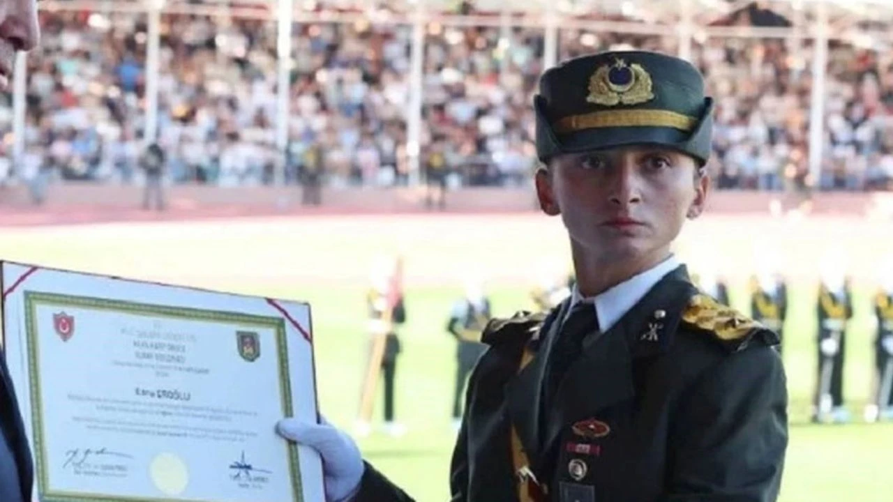 Harp Okulu birincisi Ebru Teğmen işsiz