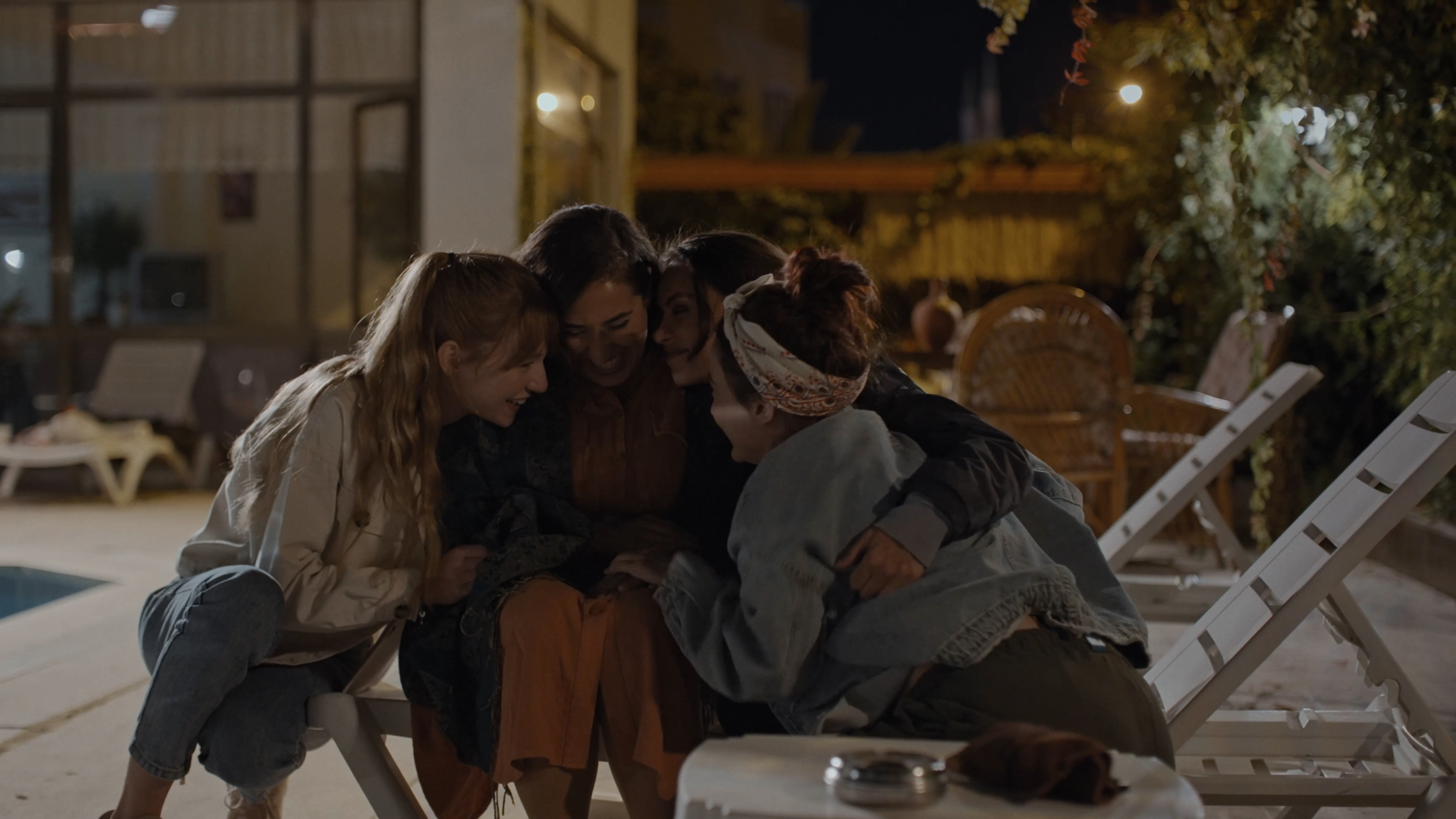 Büşra Bilginer’in ilk filmi kıyıda, 2 Ağustos’ta Mubi’de