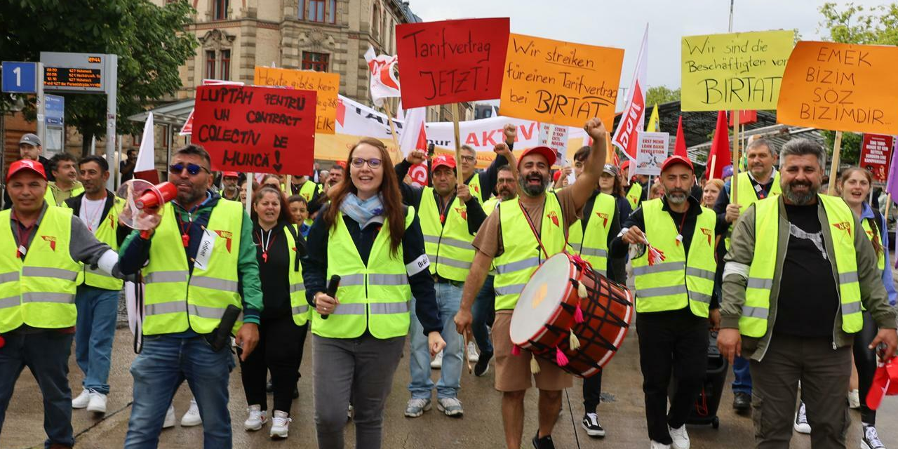 Almanya'da BİRTAT Döner işçileri greve gitti: Kent meydanında konvoy ve halaylı protesto