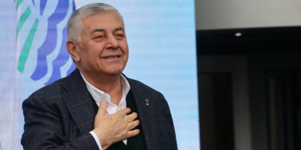 Özgür Çelik kolon kanseri olan Şükrü Genç için isyan etti: 'Cezaevinde  ölüme terk edilmiş durumda'