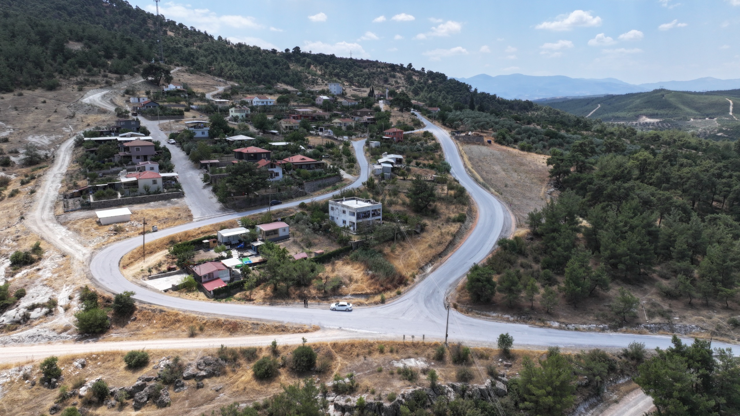 Yuntdağı’nda 17 kilometrelik yol sil baştan yenileniyor