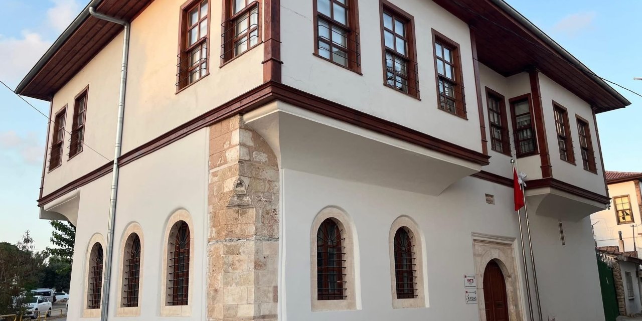 AKP'li yönetici, yanan konağın masrafını belediyeden çıkarmış! Bütçeden 15 milyon TL aktarıldı
