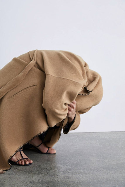 Zara'nın iki reklamı İngiltere'de yasaklandı