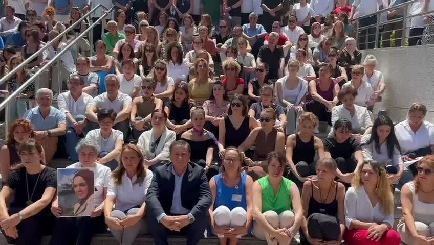 Meclis'te Saliha Akkaş için oturma eylemi